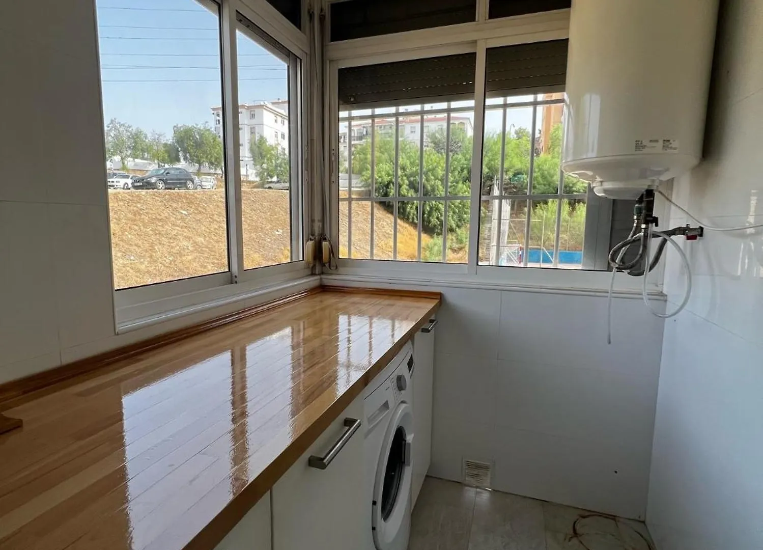 Tres Habitaciones Parking Gratis Μάλαγα 0*,  Ισπανία