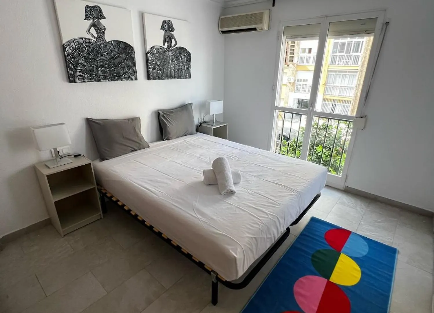 Tres Habitaciones Parking Gratis Μάλαγα 0*,