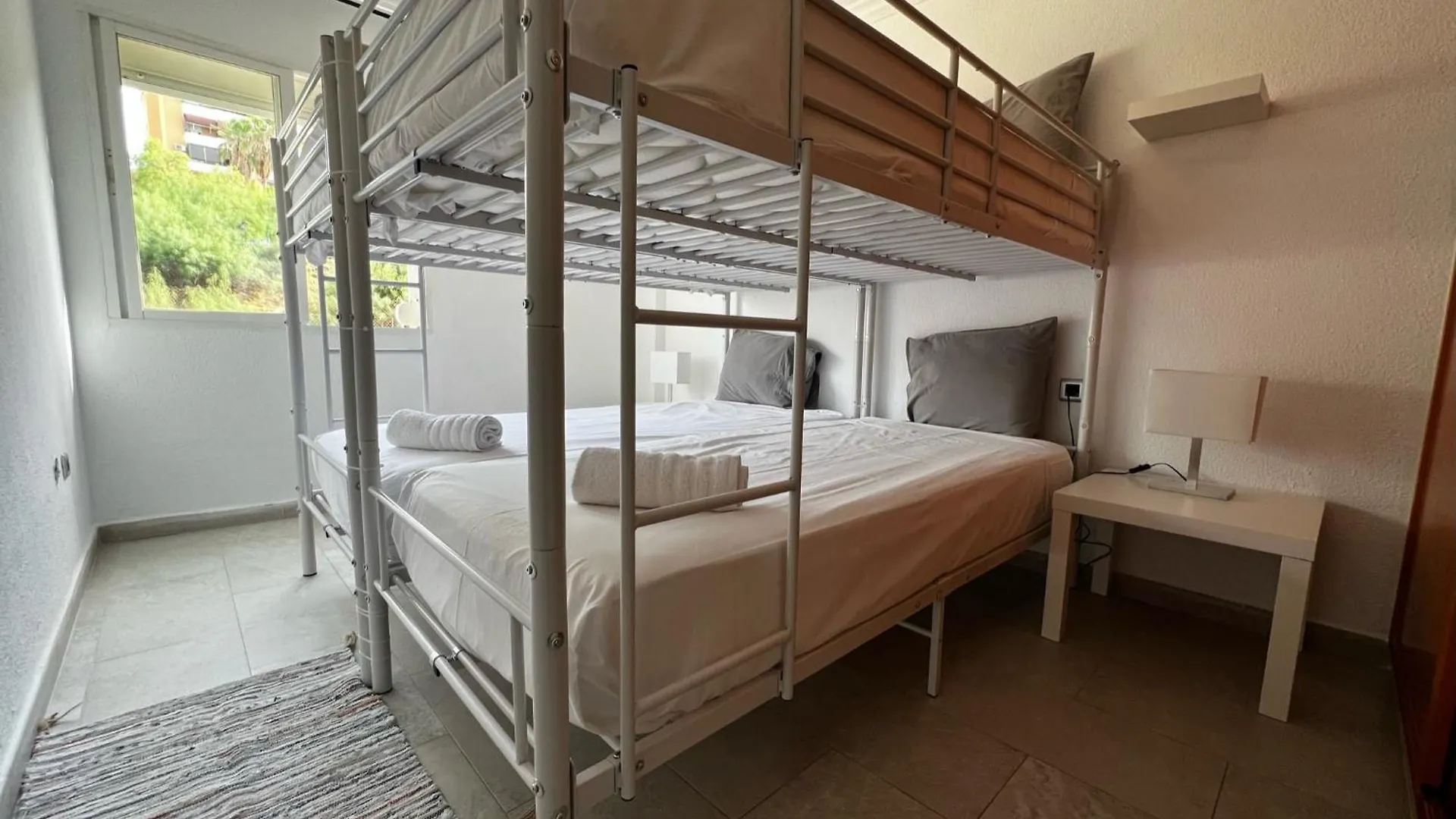 Tres Habitaciones Parking Gratis Μάλαγα Ισπανία
